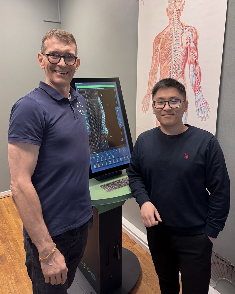 Mats Emilsson och Jonny Tran med Spine 3D Scanner